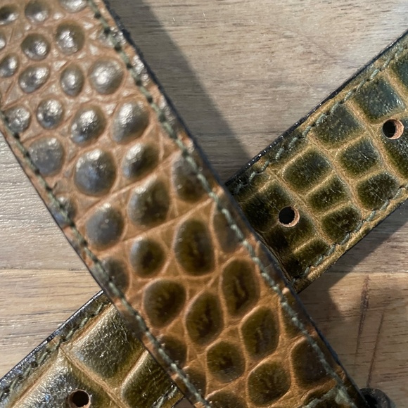 Like New Women\'s Italian Genuine Leather and Golden Chained Belt